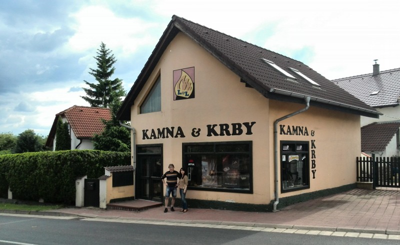 Před obchodem